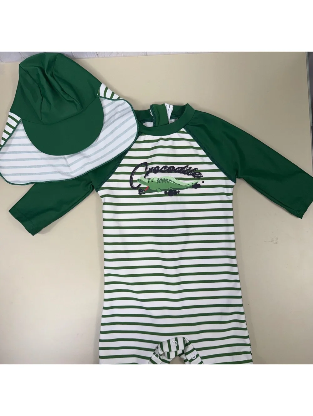 Umelok Crocodile Rash Guard Swimsuit & Sun Hat 9-12M